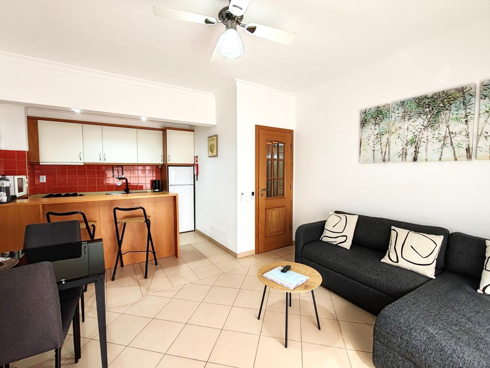 1d Mar - Casas & Papeis Armacao de Pera